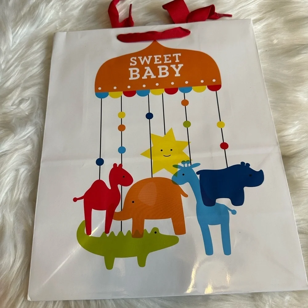 🩵5/$8 Hallmark Sweet Baby Gift Bag with Red and Orange Accents